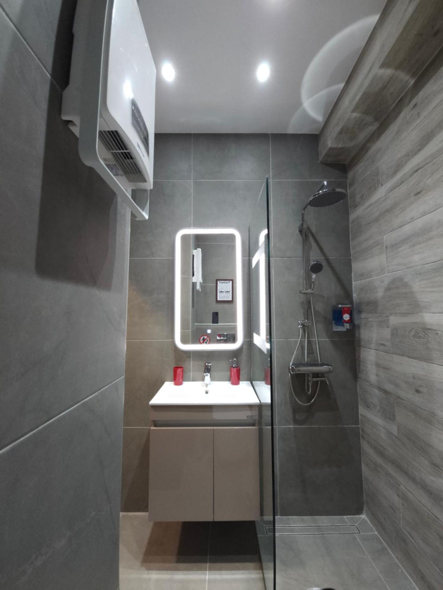 Dione Luxury Business Suite In The Heart Of Athènes Extérieur photo