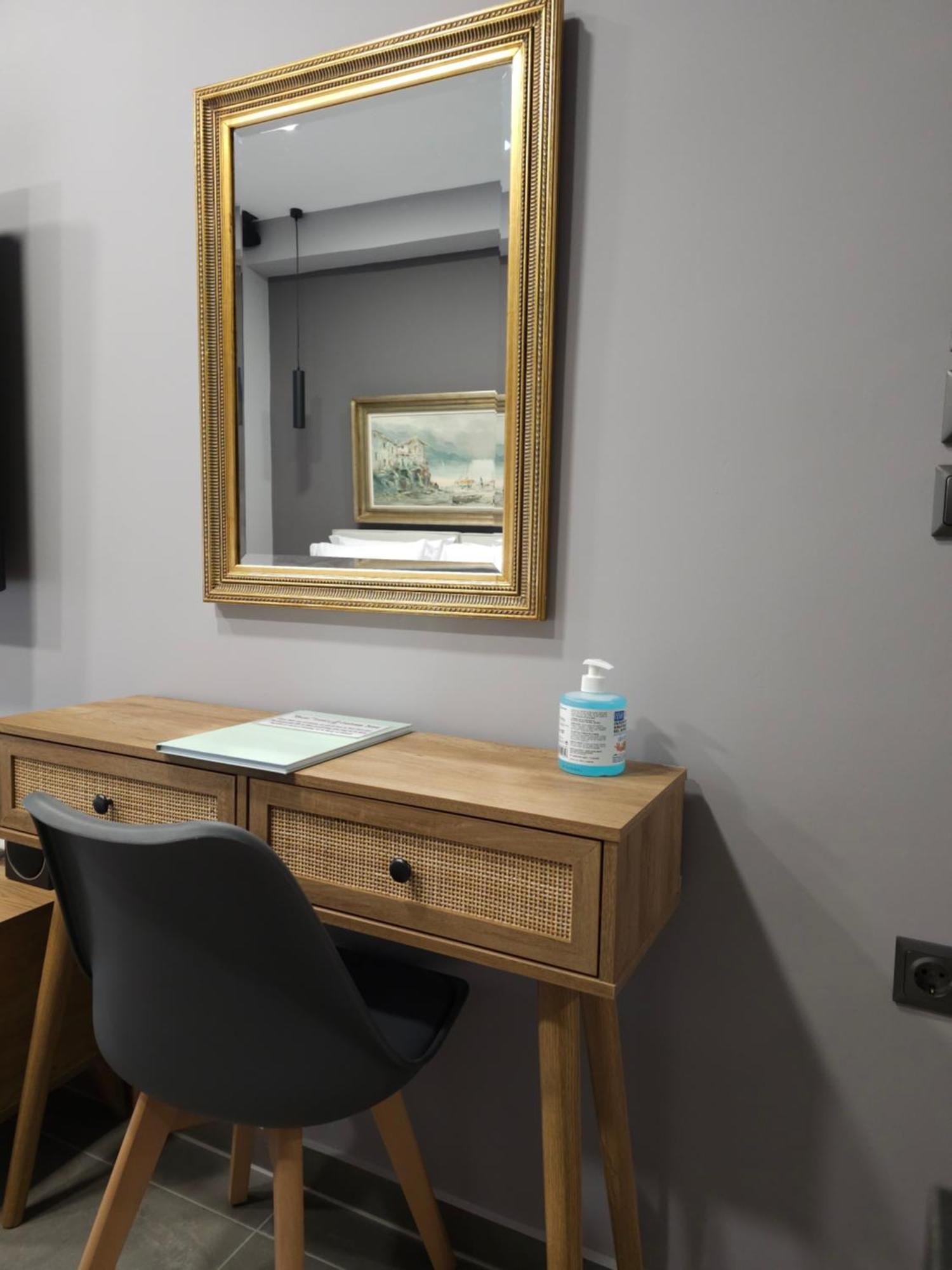 Dione Luxury Business Suite In The Heart Of Athènes Extérieur photo